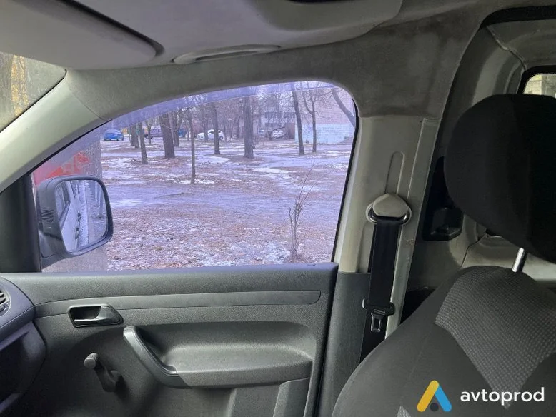 Фото 3 - Volkswagen Caddy 2011