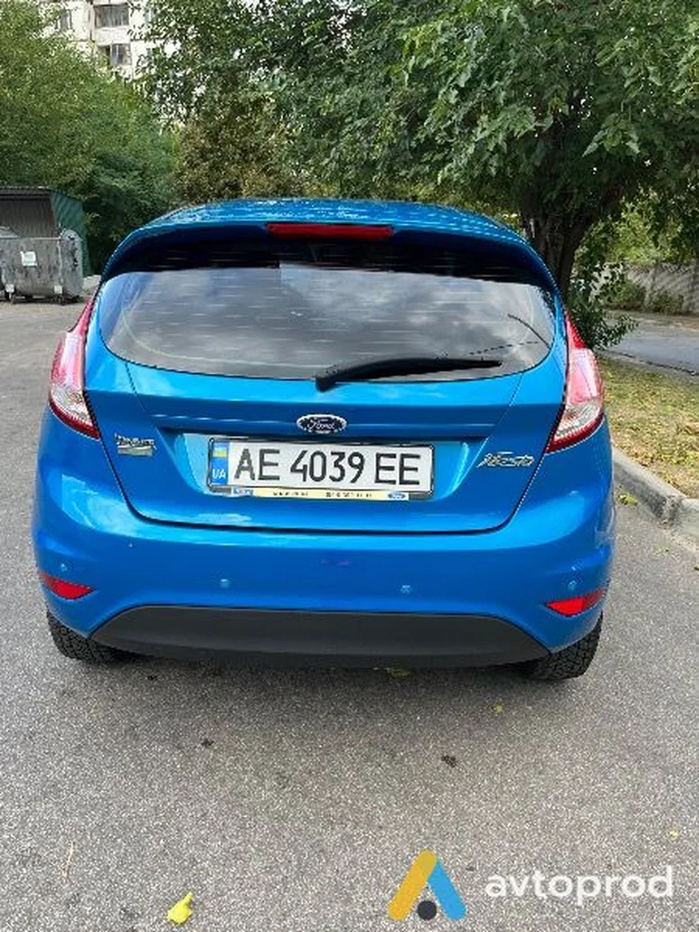 Фото 4 - Ford Fiesta 2016