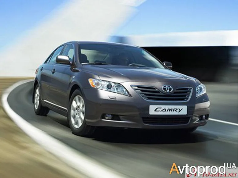 Фото 3 - Toyota Camry 2020