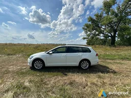 Фото 2 - Volkswagen Golf 2018