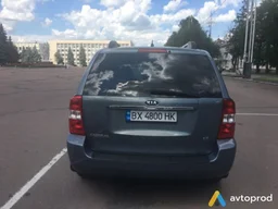 Photo 4 - Kia Carnival 2008