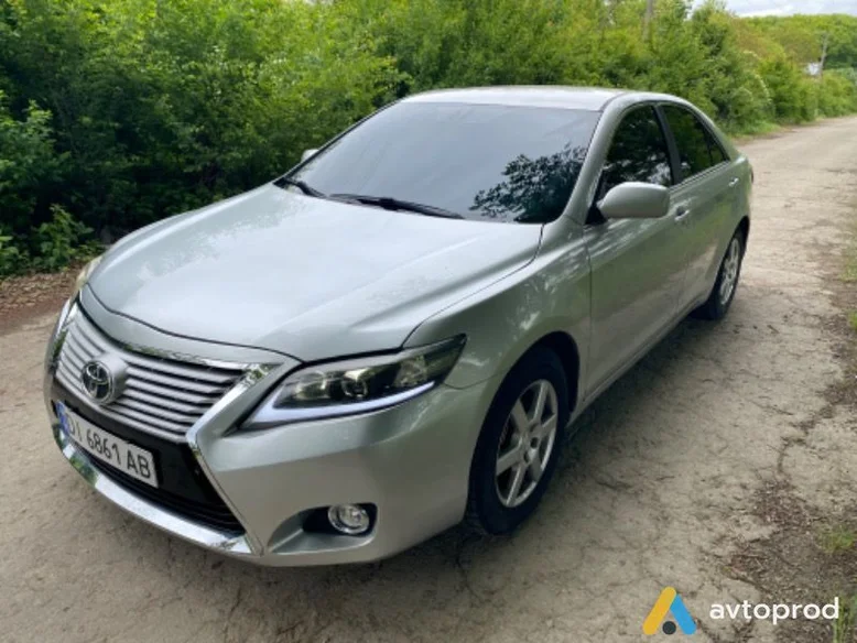 Фото 2 - Toyota Camry 2010