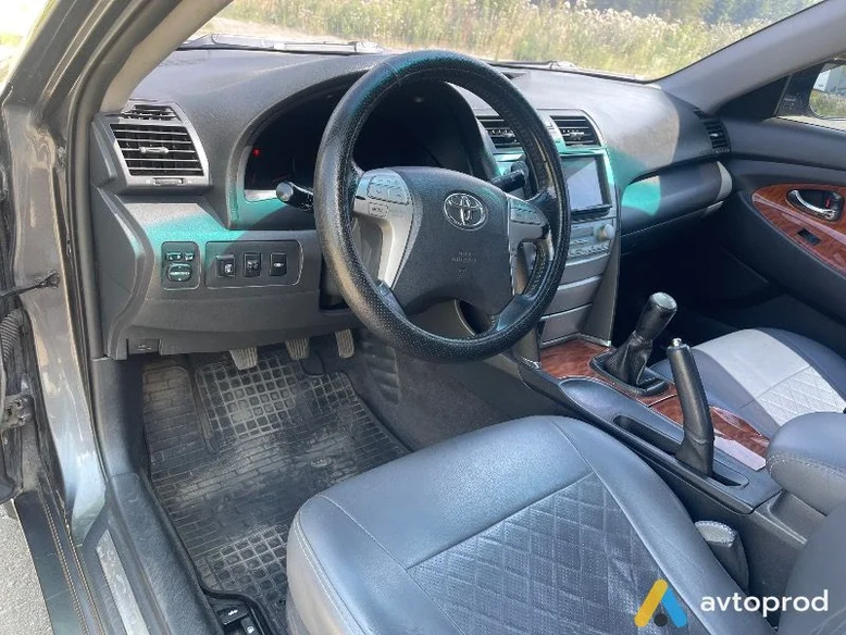 Фото 2 - Toyota Camry 2007