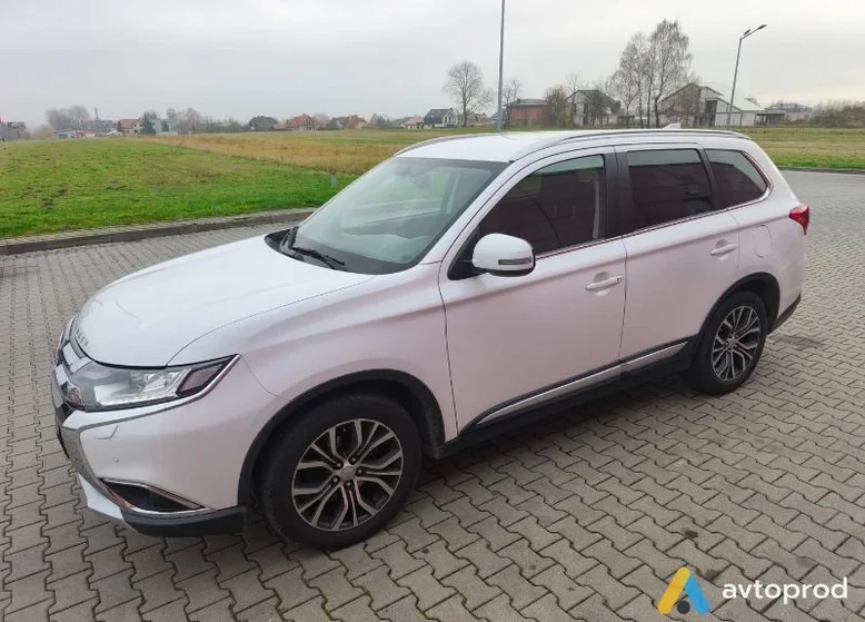 Фото 1 - Mitsubishi Outlander 2016