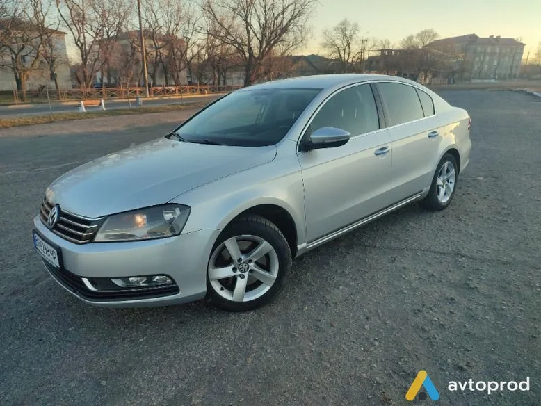 Фото 3 - Volkswagen Passat 2013