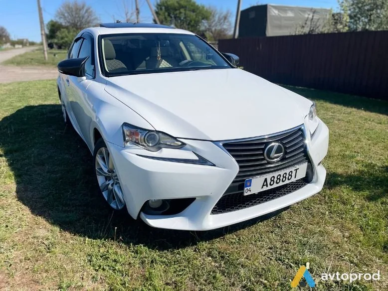 Фото 1 - Lexus IS 2013