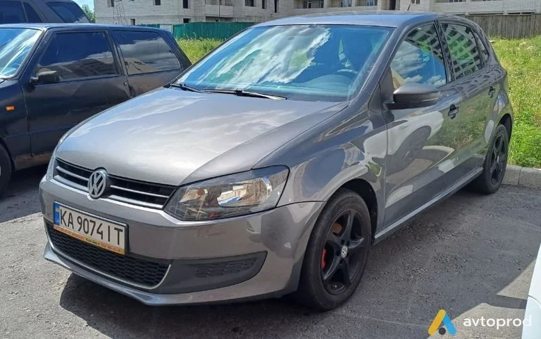 Фото 1 - Volkswagen Polo 2011