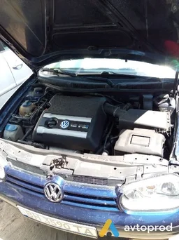 Photo 4 - Volkswagen Golf 2002
