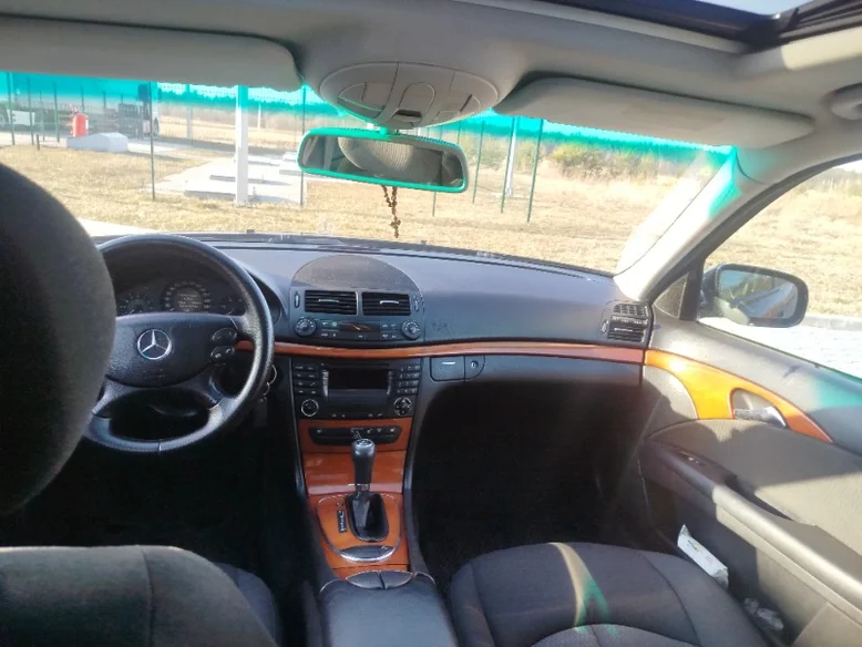 Фото 3 - Mercedes-Benz E-class 2008