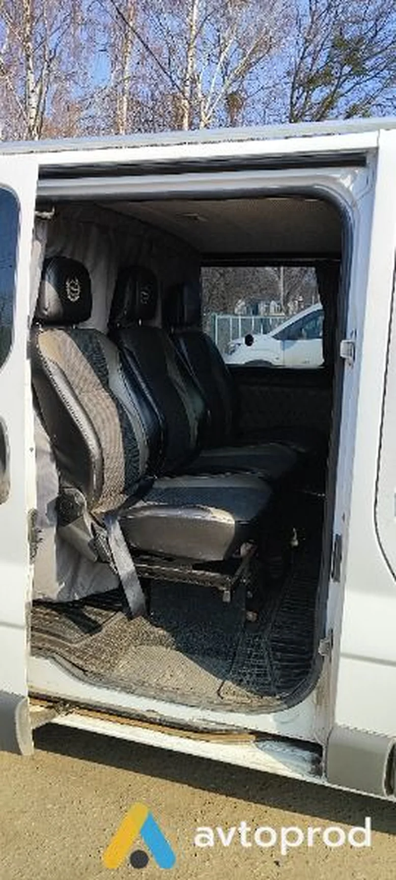 Фото 2 - Opel Vivaro 2011