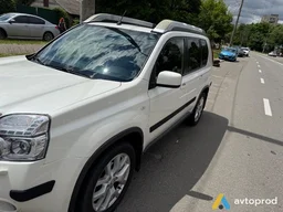 Photo 2 - Nissan X-Trail 2012