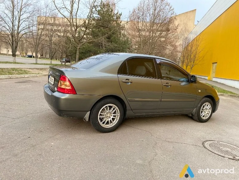 Фото 4 - Toyota Corolla 2005