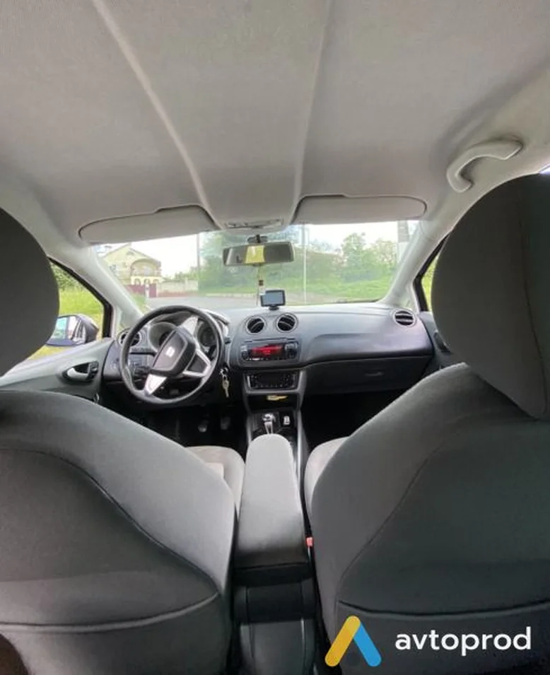 Фото 2 - Seat Ibiza 2011