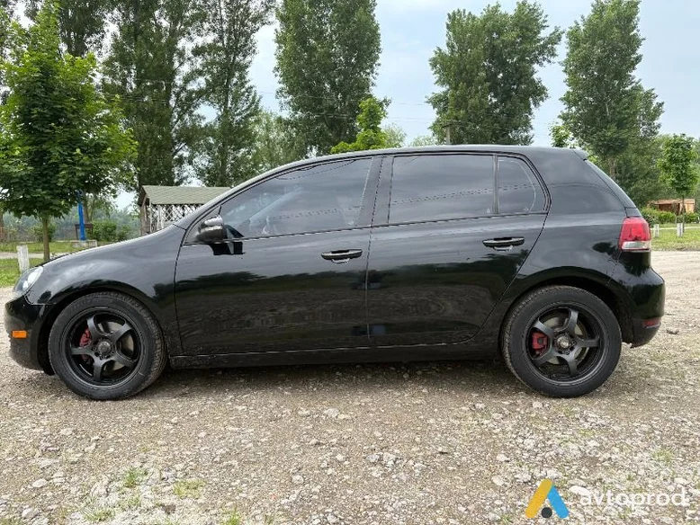 Фото 4 - Volkswagen Golf 2012