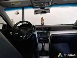 Photo 4 - Volkswagen Passat 2013