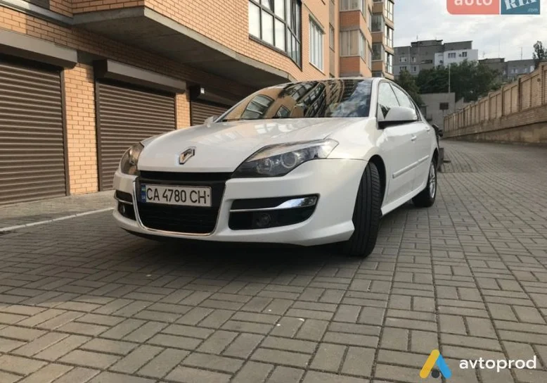 Фото 1 - Renault Laguna 2012