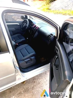 Photo 4 - Volkswagen Touran 2003