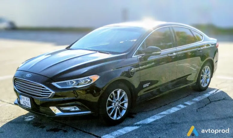 Фото 1 - Ford Fusion 2017