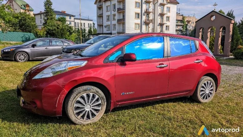 Фото 3 - Nissan Leaf 2013