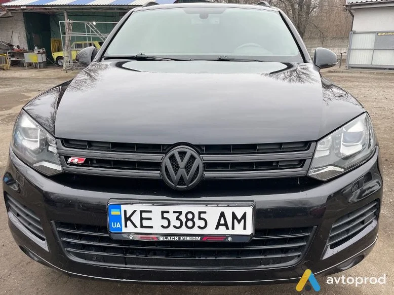 Фото 1 - Volkswagen Touareg 2012