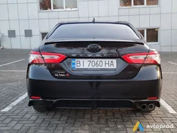 Photo 4 - Toyota Camry 2020