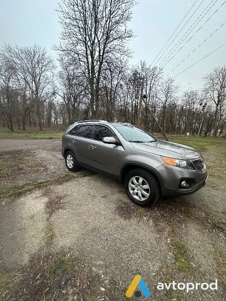 Фото 3 - Kia Sorento 2010