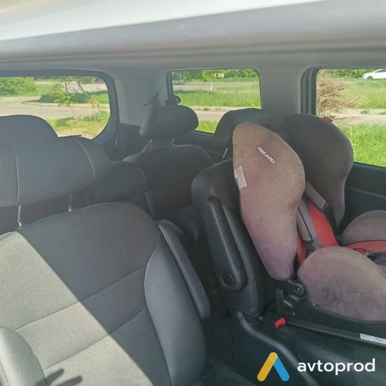 Фото 1 - Honda Elysion 2011