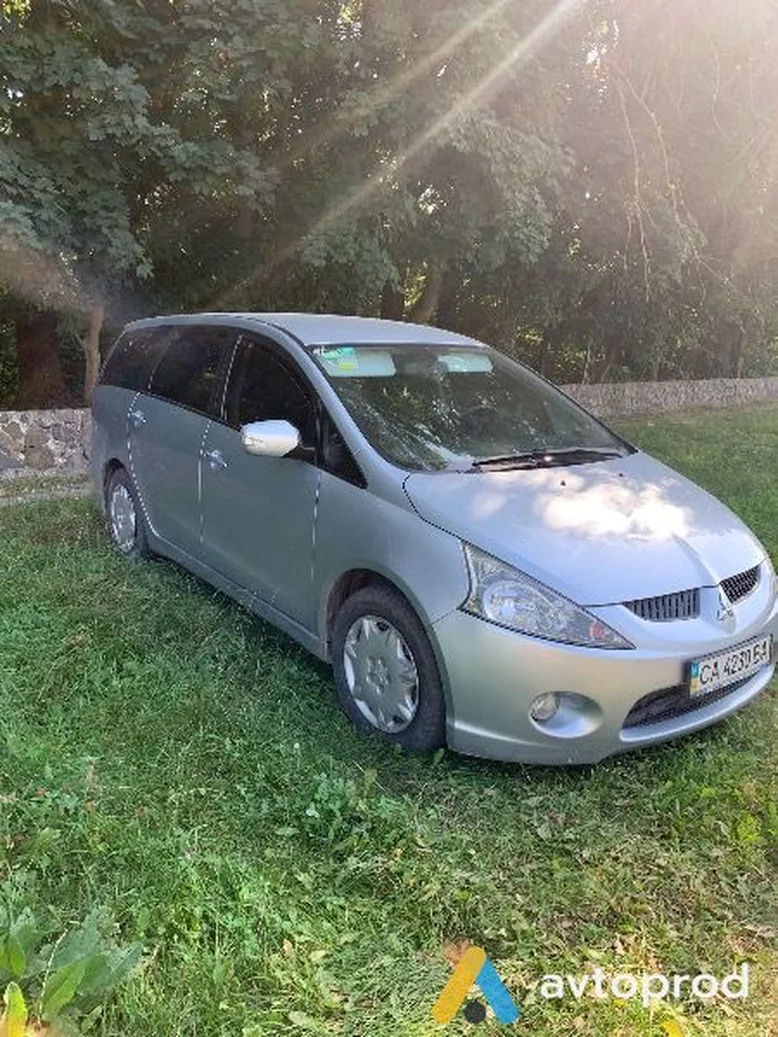 Фото 1 - Mitsubishi Grandis 2008