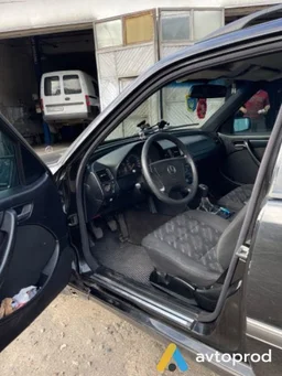 Photo 4 - Mercedes-Benz 200 2000