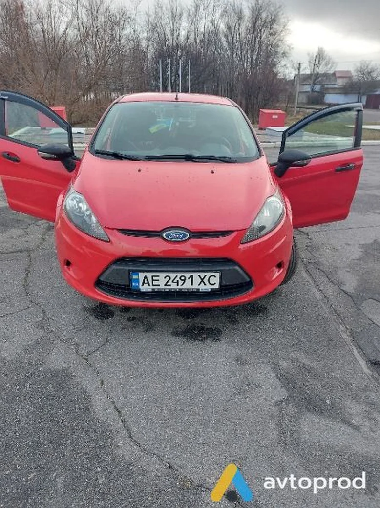 Фото 1 - Ford Fiesta 2011
