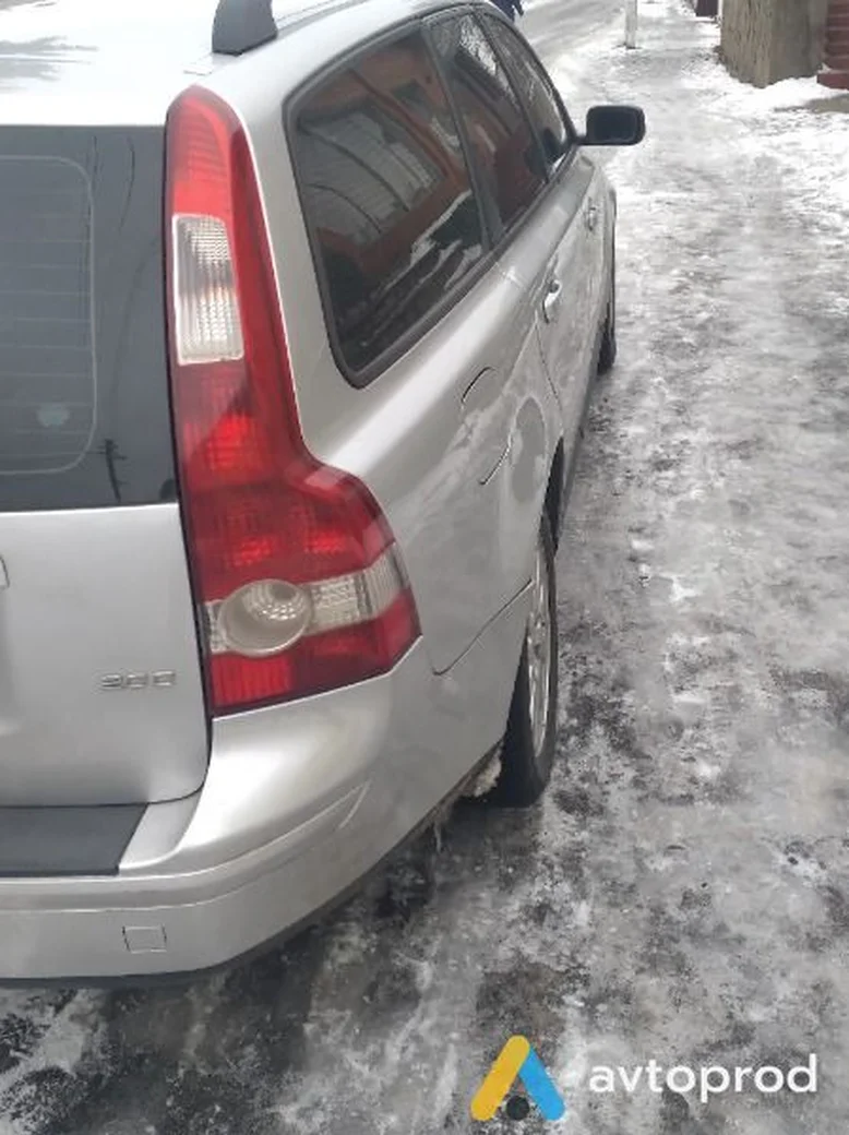 Фото 2 - Volvo V50 2004