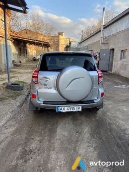 Photo 4 - Toyota RAV 4 2010