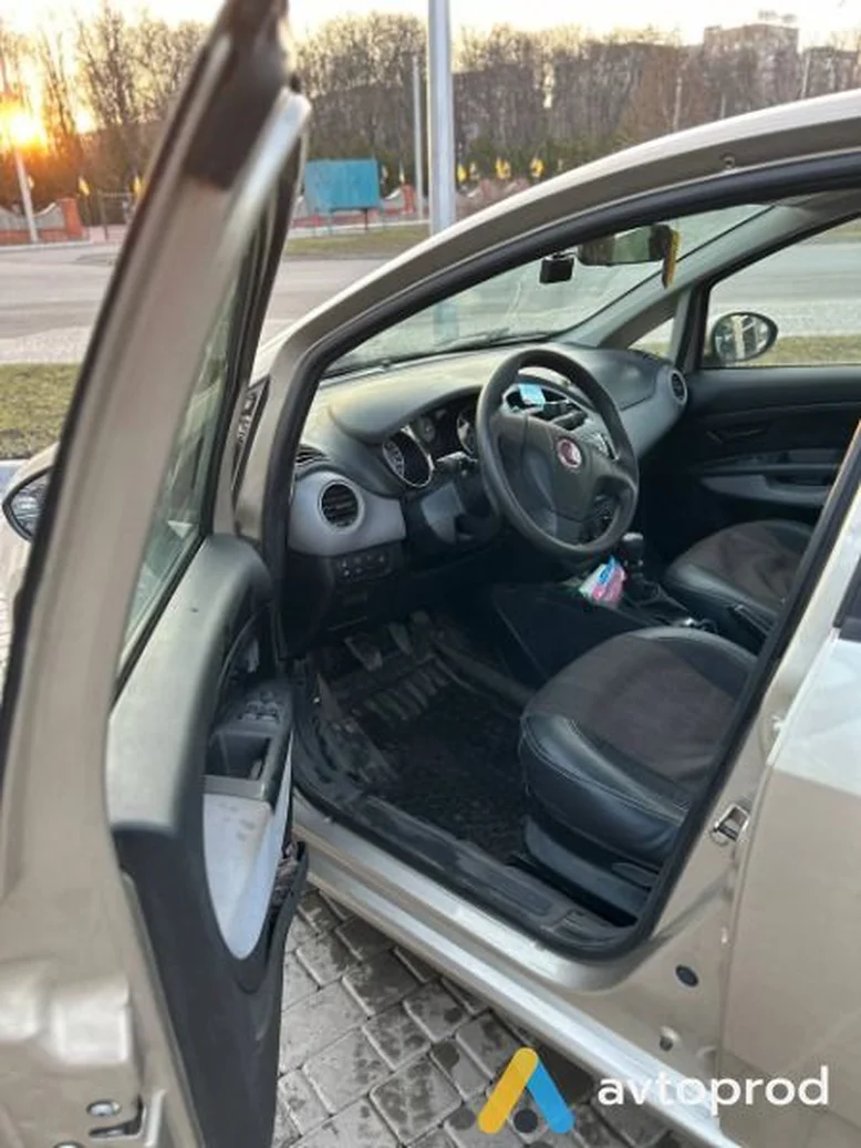 Фото 4 - Fiat Linea 2014