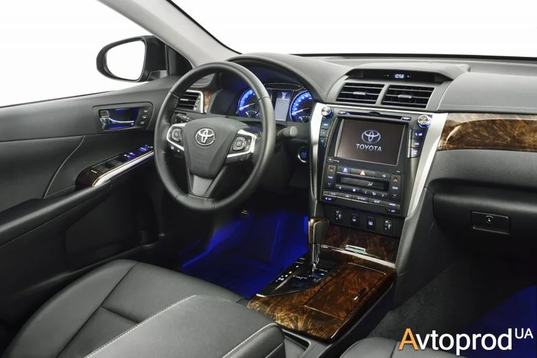 Фото 3 - Toyota Camry 2014