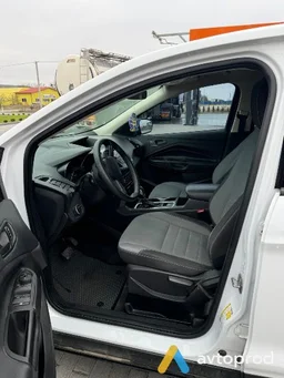 Photo 4 - Ford Escape 2018