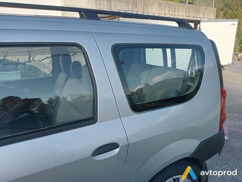 Фото 2 - Dacia Logan 2008