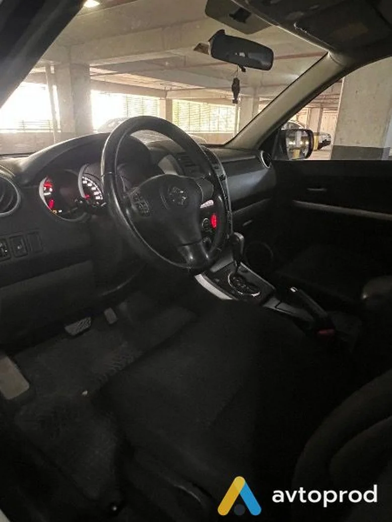 Фото 3 - Suzuki Grand Vitara 2013