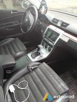 Photo 4 - Volkswagen Passat 2009