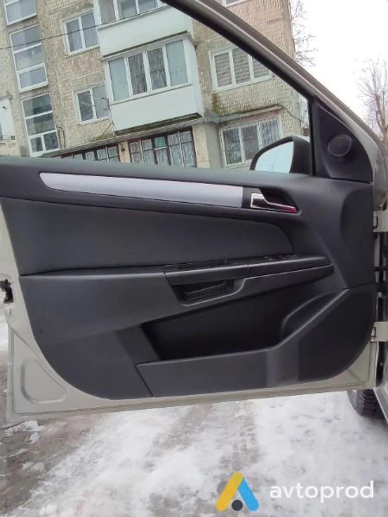 Фото 4 - Opel Astra 2005