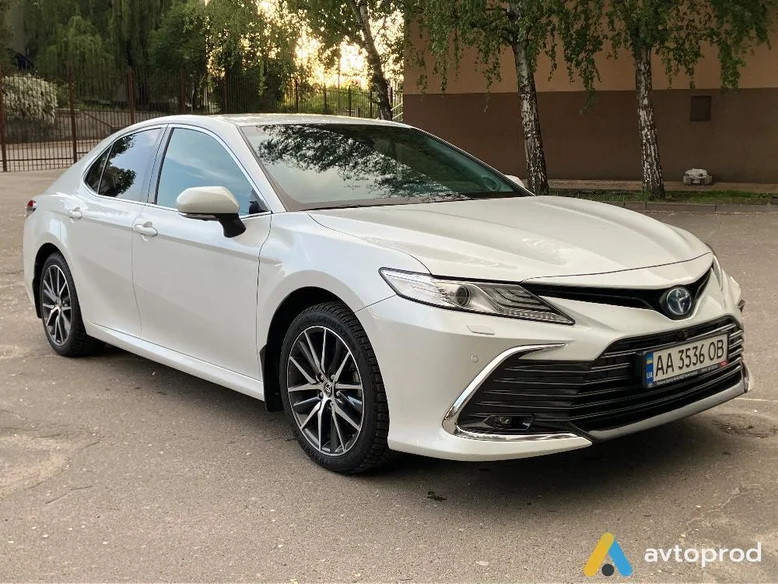 Photo 1 - Toyota Camry 2021