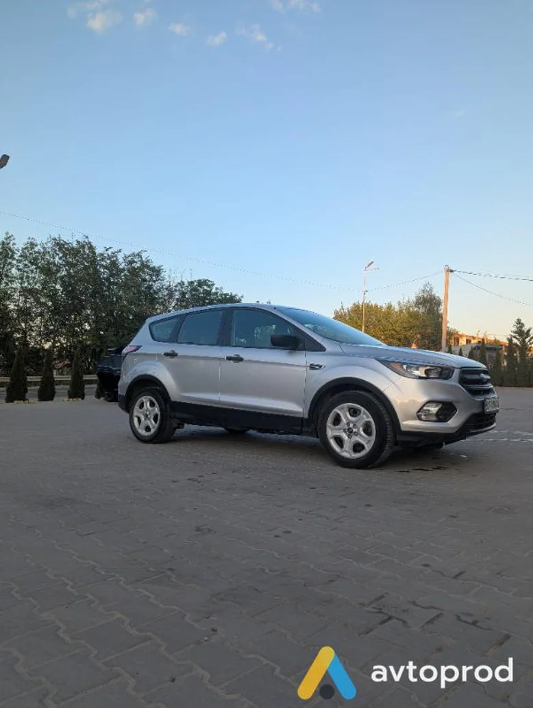 Фото 2 - Ford Escape 2017