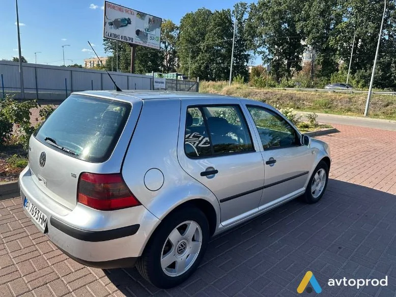 Фото 3 - Volkswagen Golf 2002
